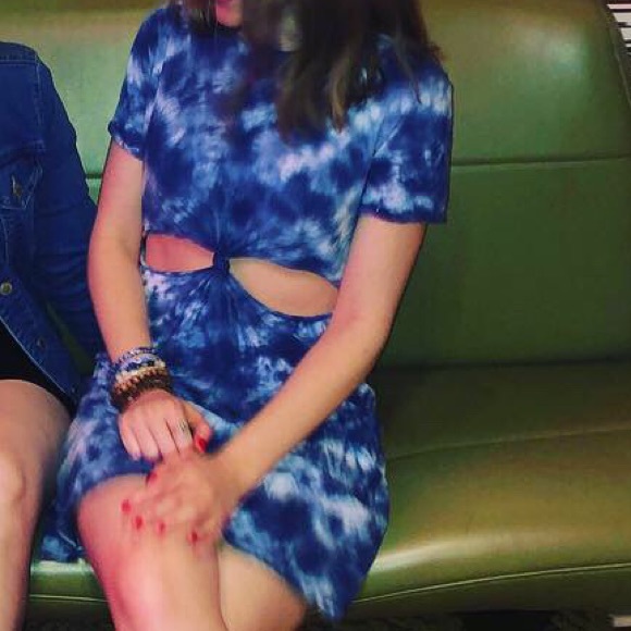 Arizona Jean Company Dresses & Skirts - Gorgeous tie die dress 💕